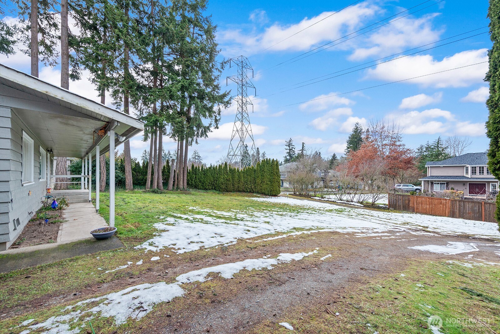 12435 Ne 104th Street Property Photo 3