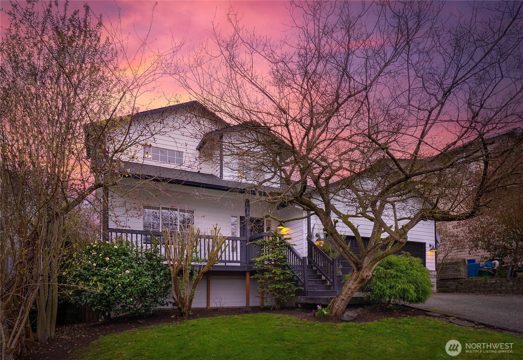 2114 Lake Crest Drive Property Photo