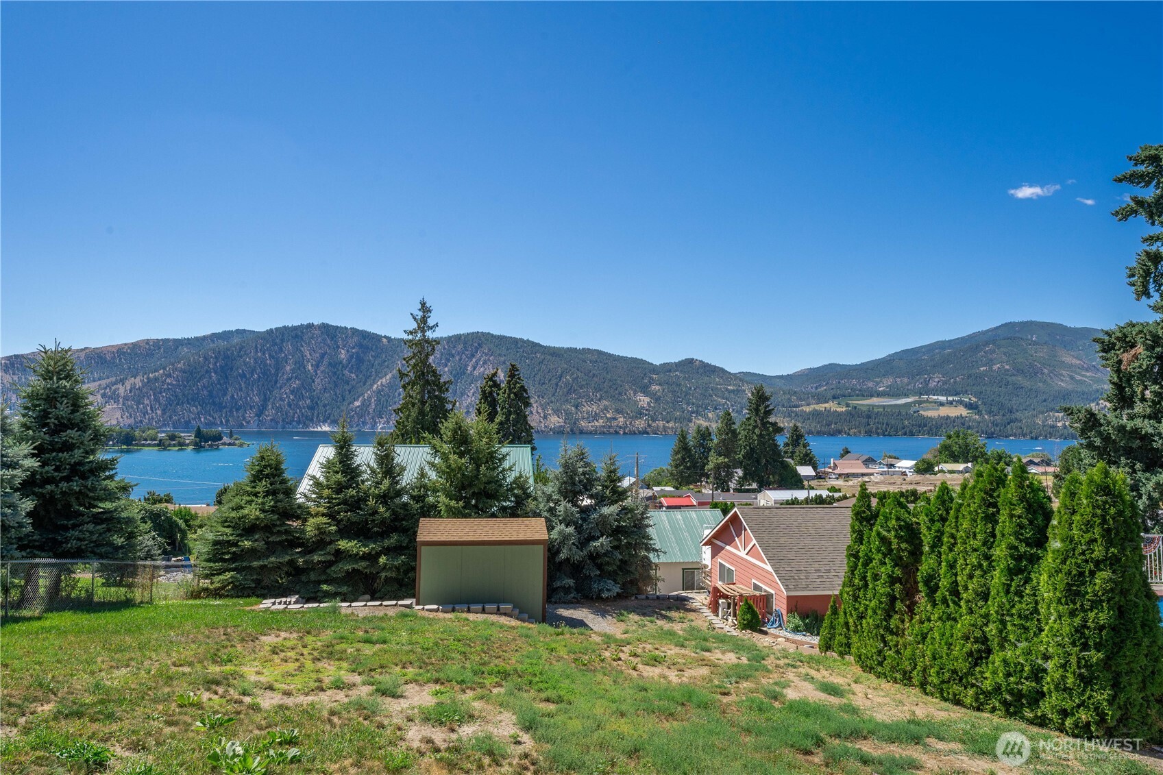 327 Lakeshore Drive Property Photo 15