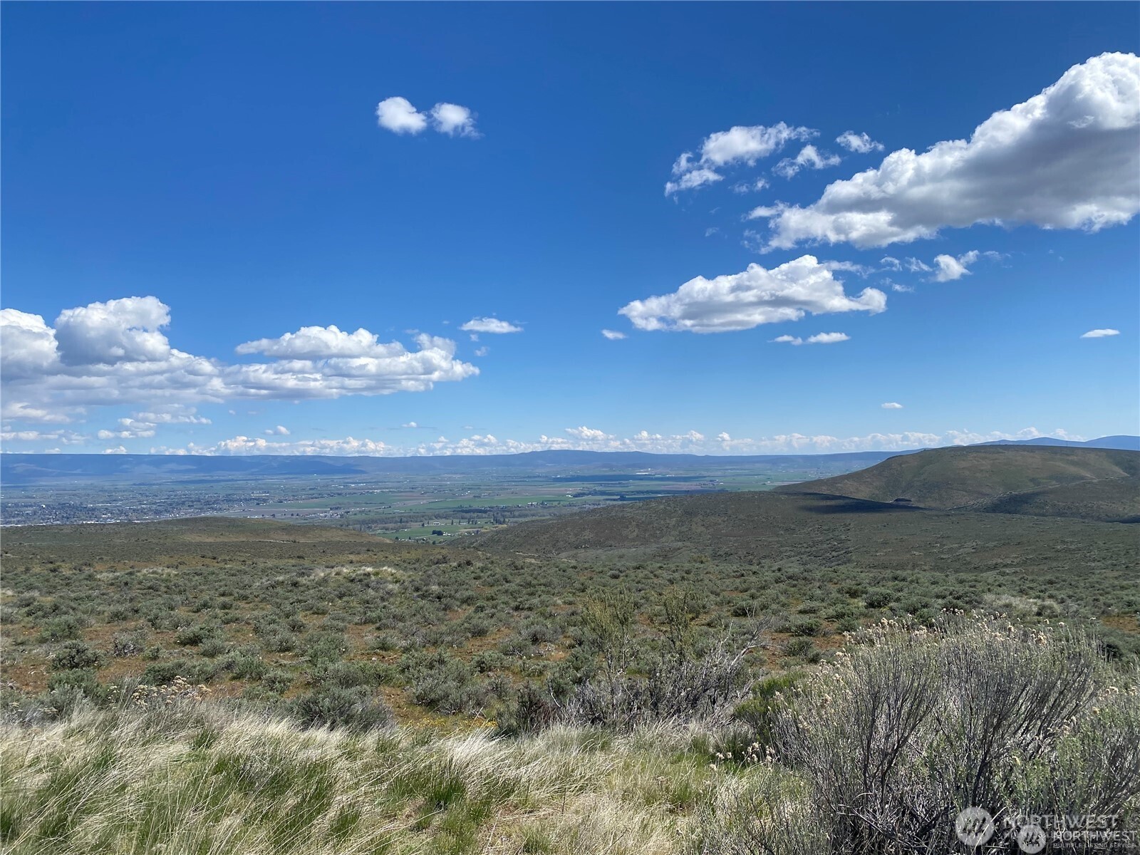 4 Long Tom Canyon Road Property Photo 8