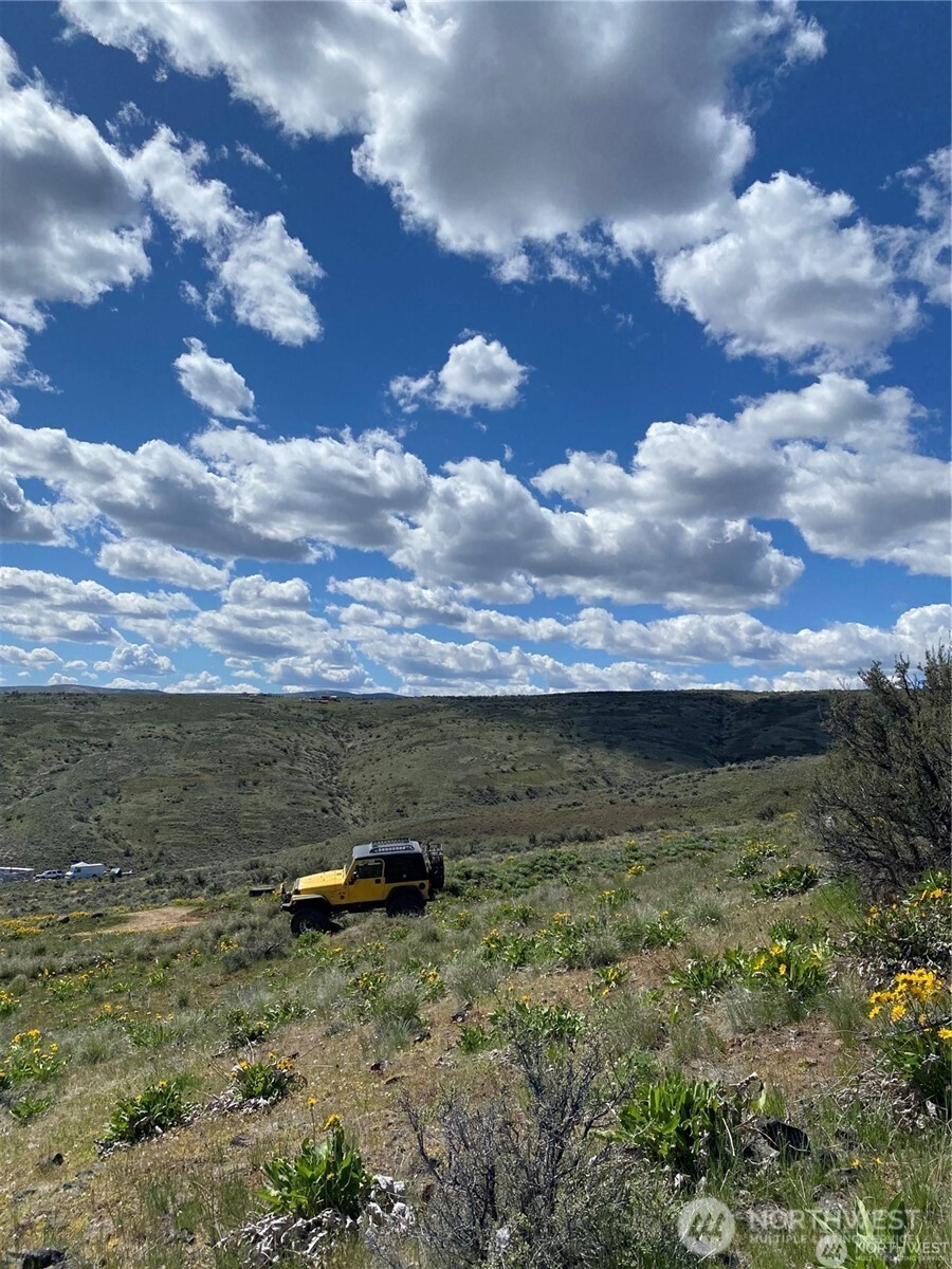 4 Long Tom Canyon Road Property Photo 11