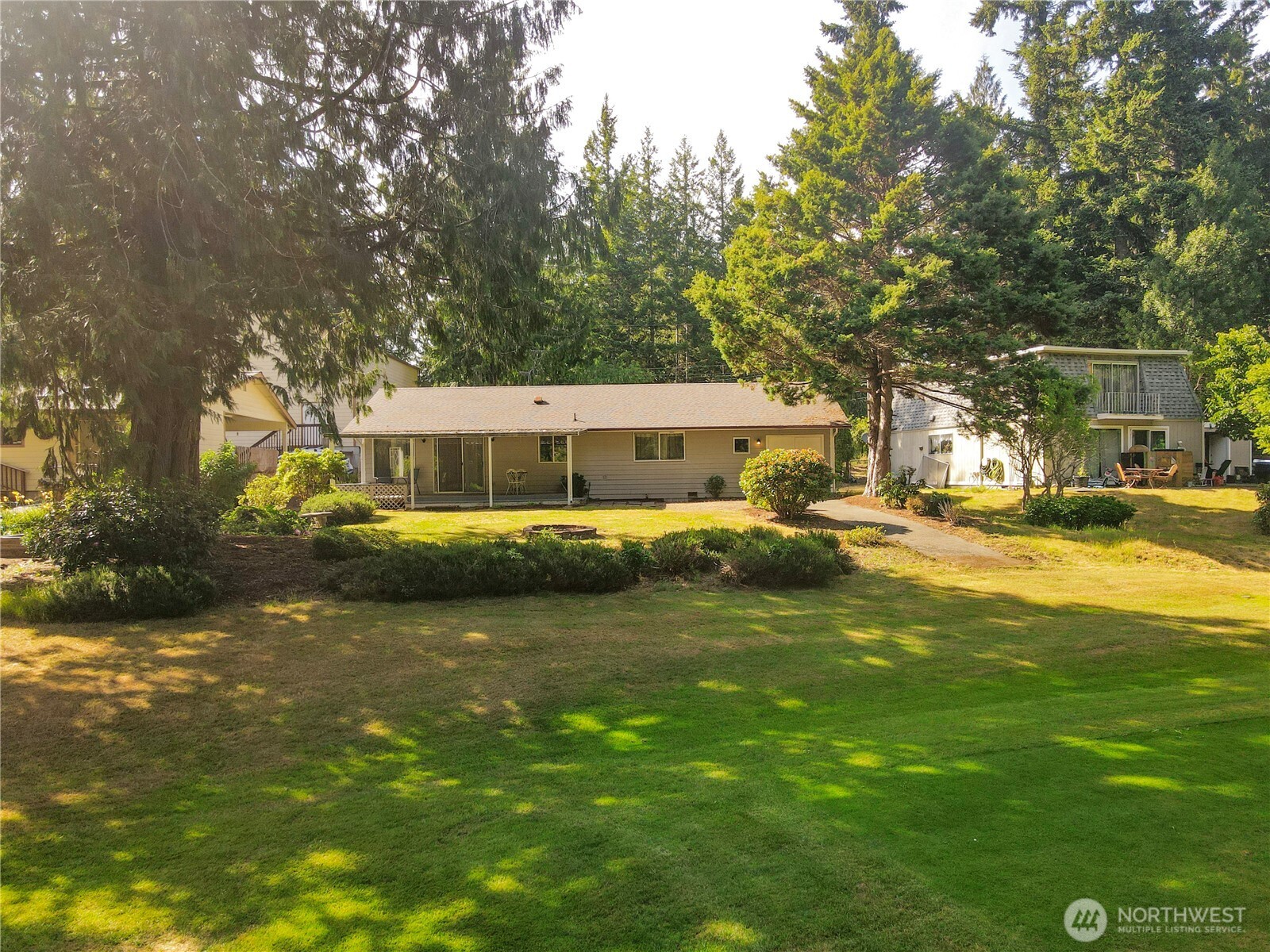 31 E Connemara Way Property Photo