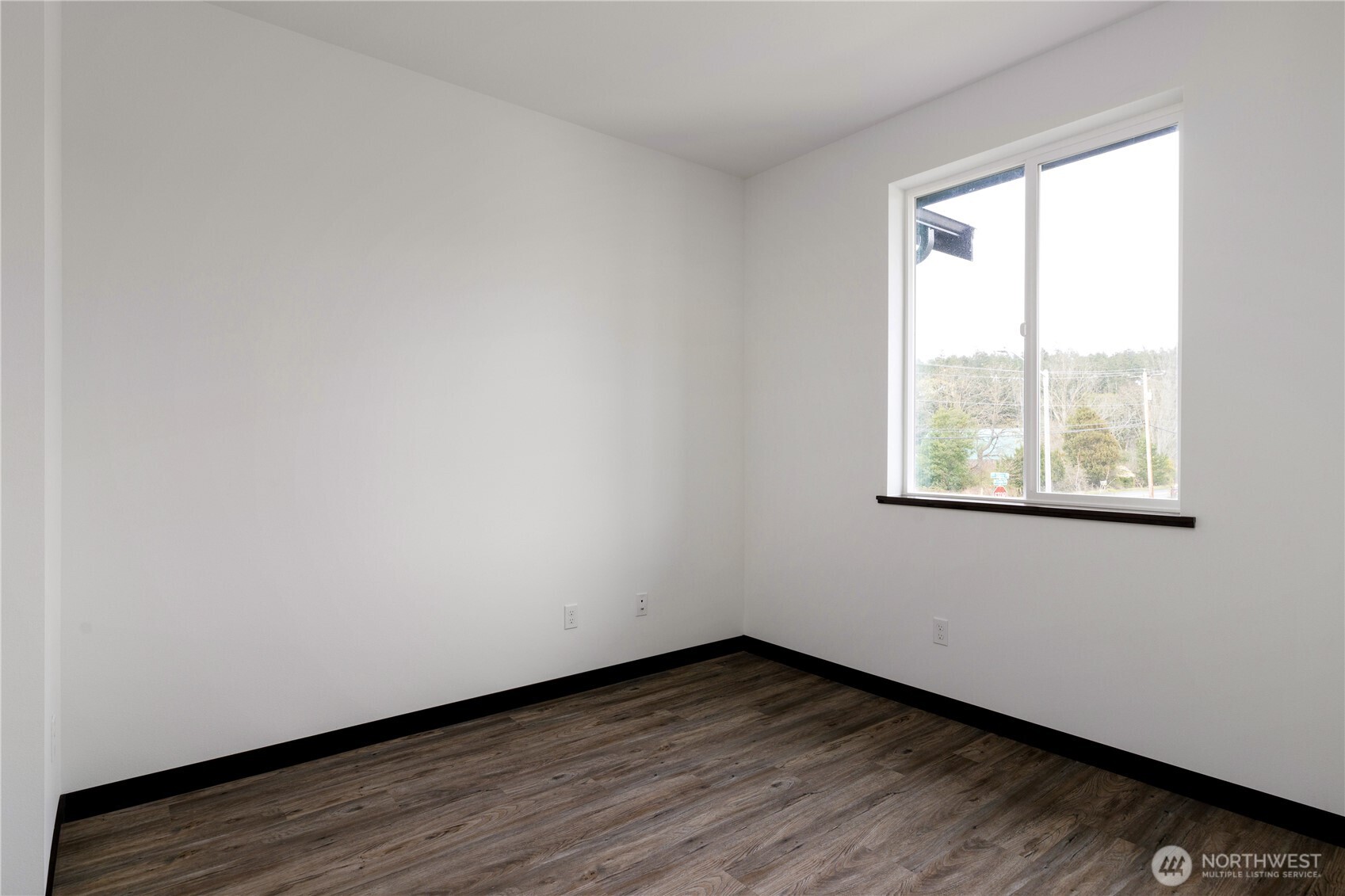 758 Nw Shire Street Property Photo 23