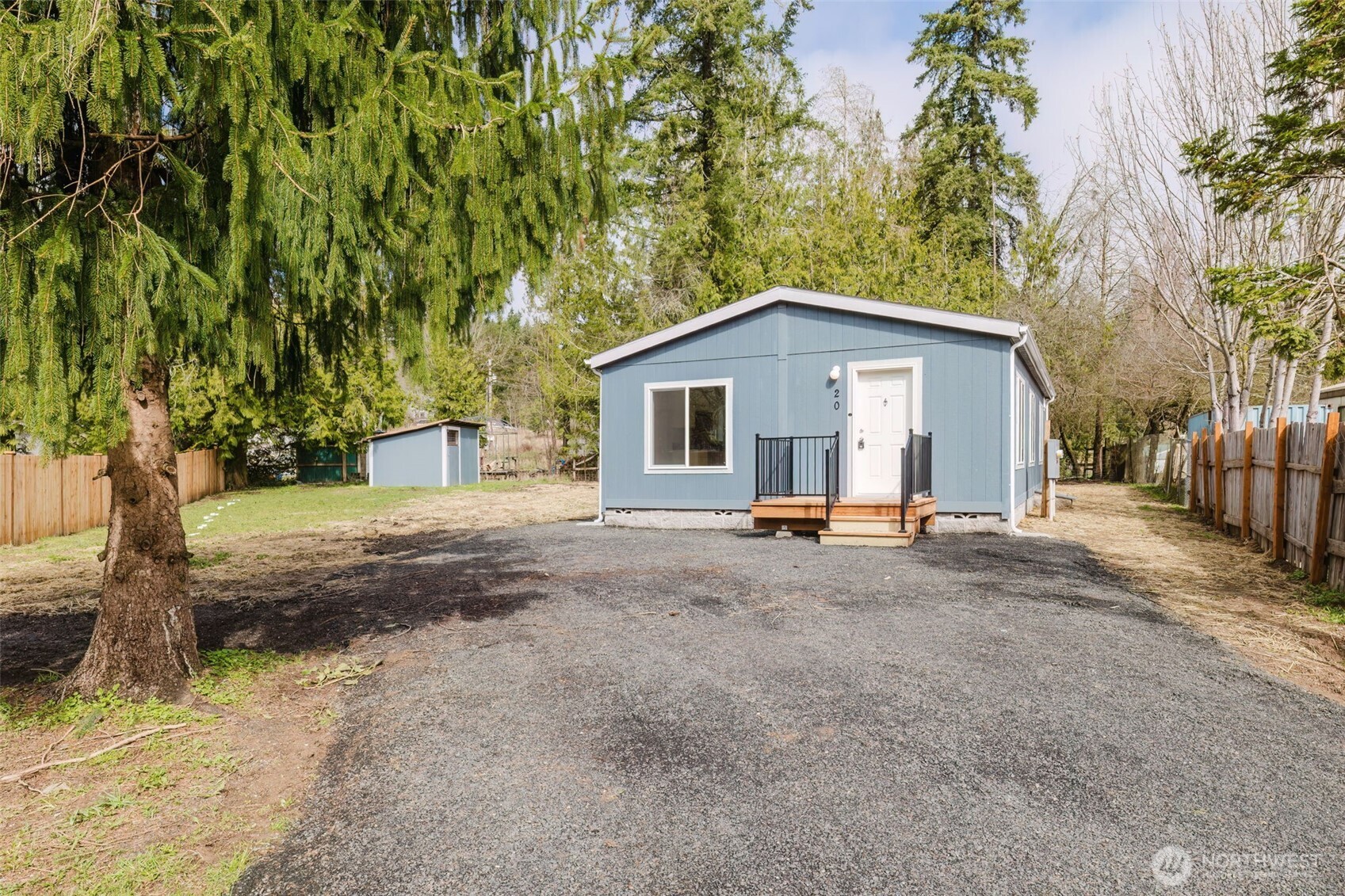 20 E Sitka Place Property Photo 1