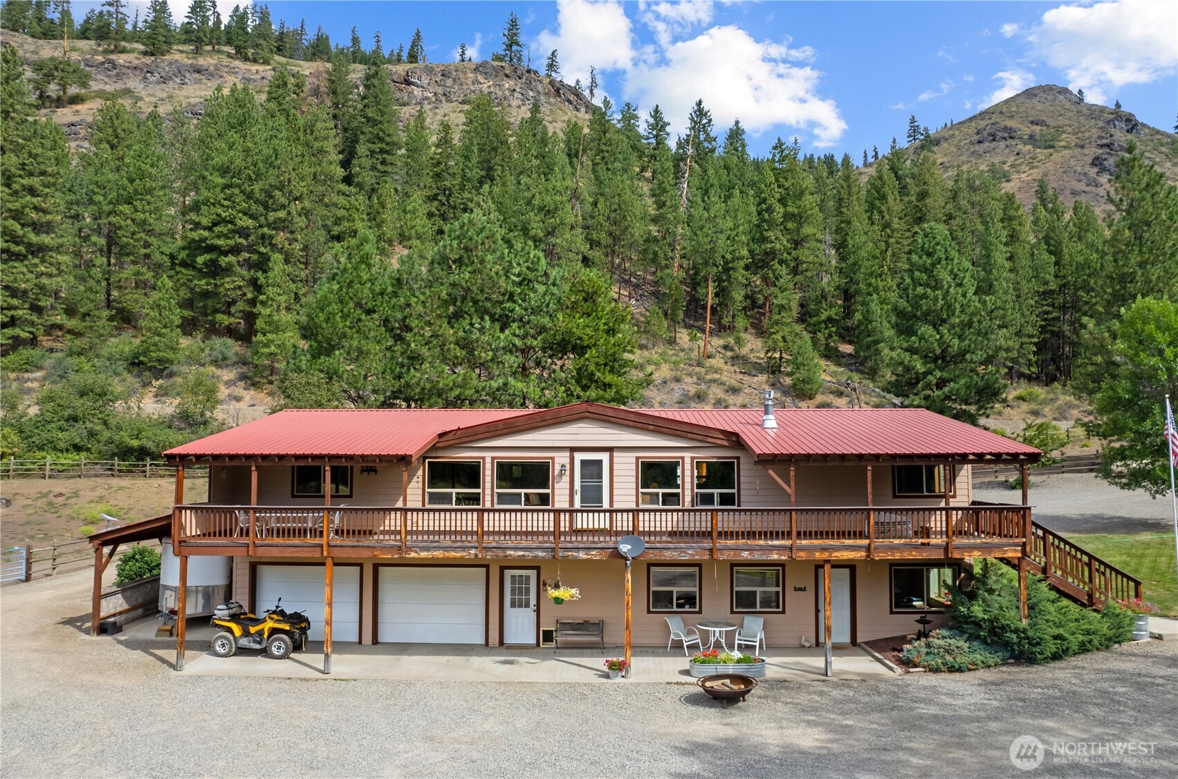 1027 Twisp River Road Property Photo 3