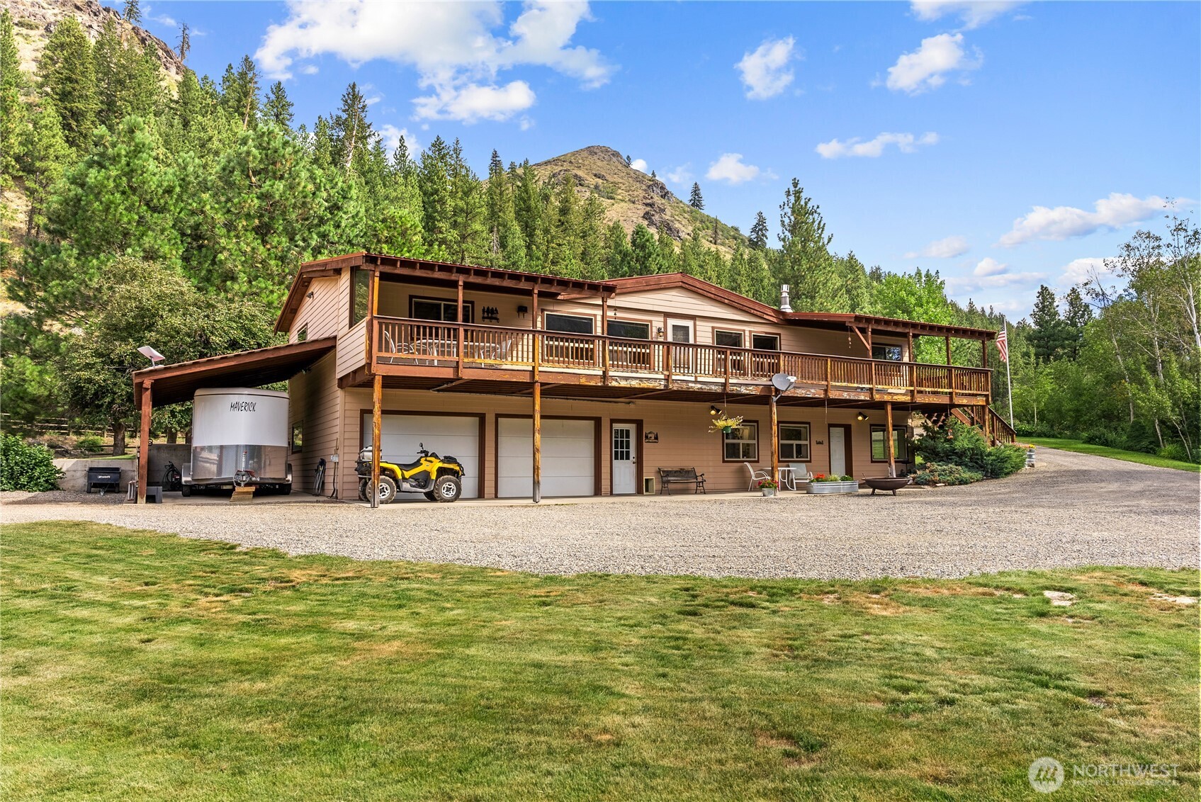 1027 Twisp River Road Property Photo 4
