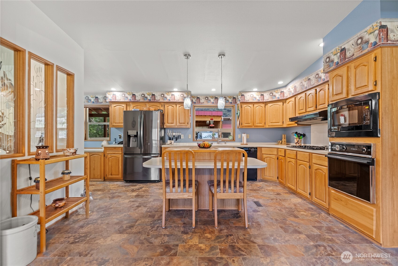 1027 Twisp River Road Property Photo 5