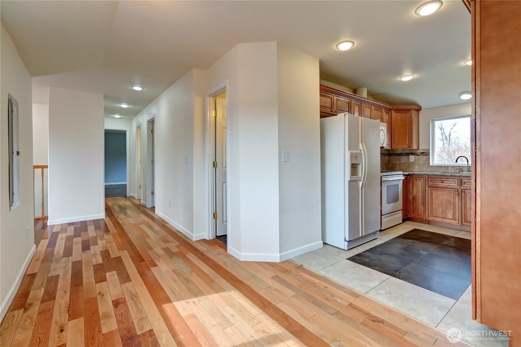 10718 Se 272nd Street Property Photo 12