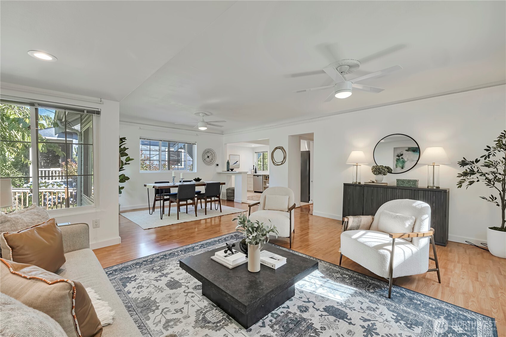 4715 S Orcas Street Property Photo 1