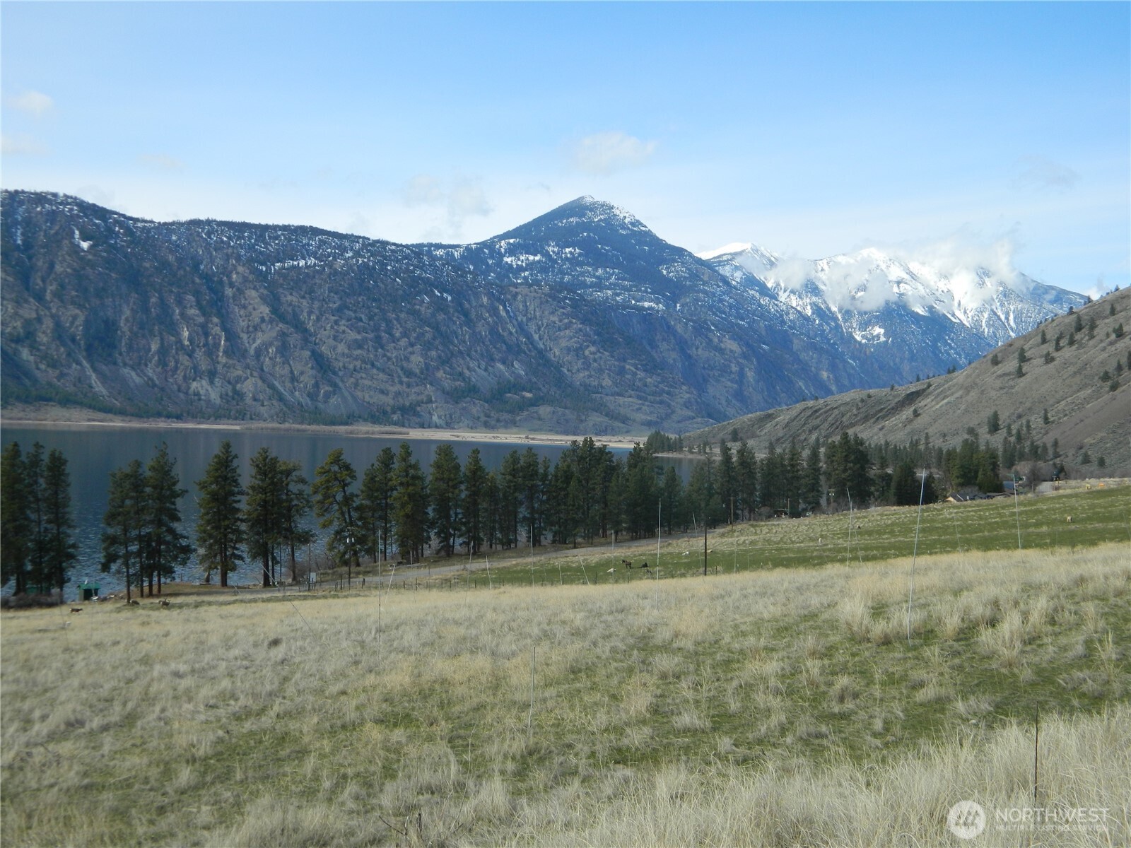 Loomis Real Estate Listings Main Image
