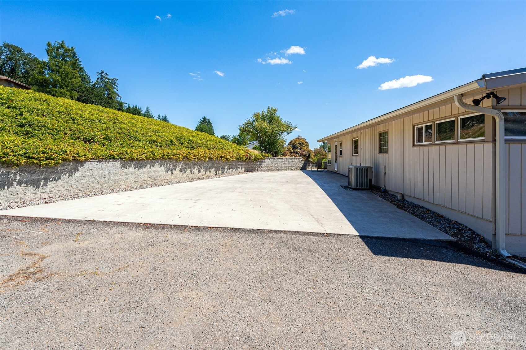 1762 S Market Boulevard Property Photo 25