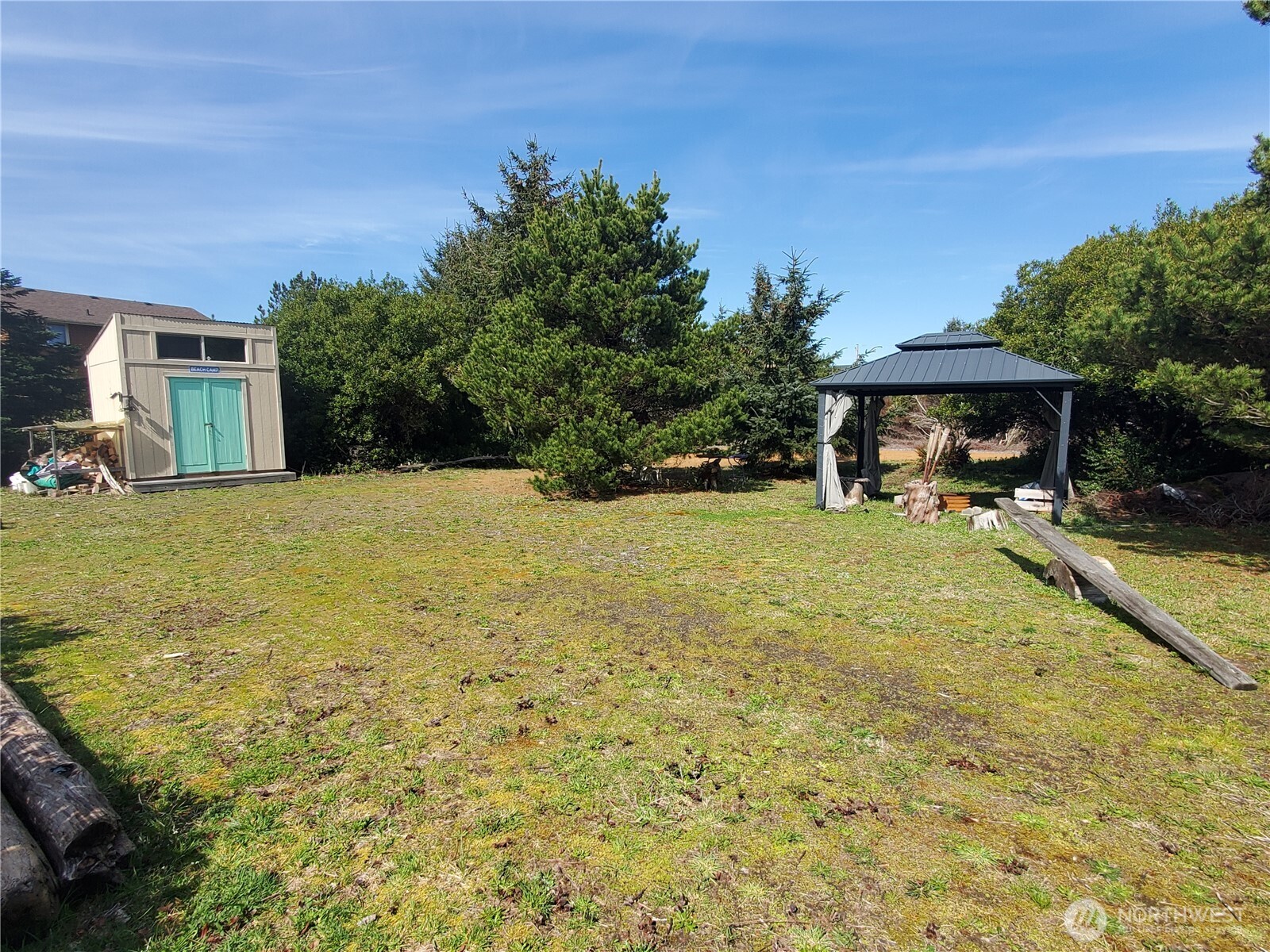 331 Ocean Shores Blvd Property Photo 9