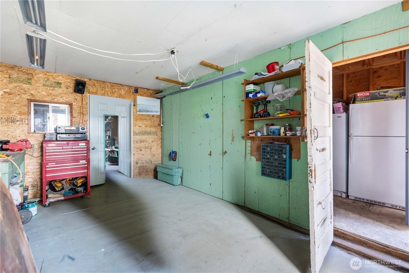 281 Easy St. Property Photo 36