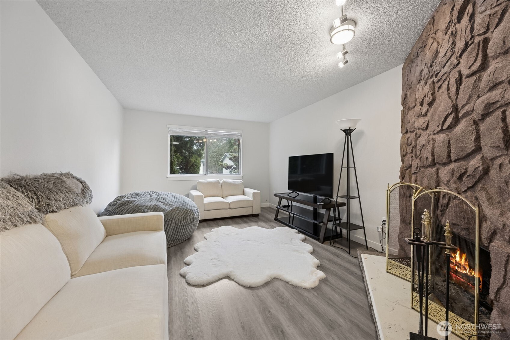 16910 21st Avenue Ct Property Photo 4
