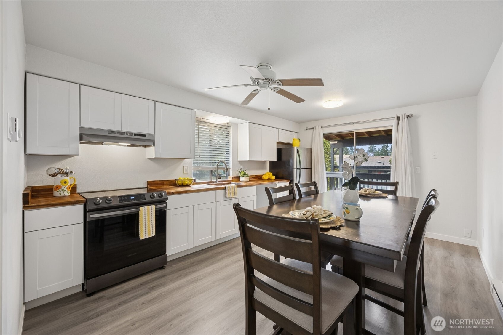 16910 21st Avenue Ct Property Photo 6