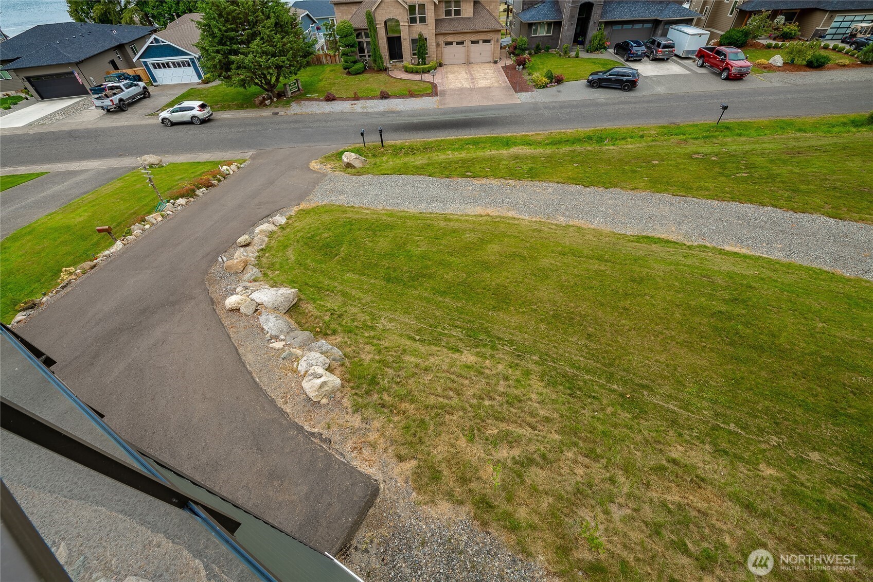 5527 Whitehorn Way Property Photo 1