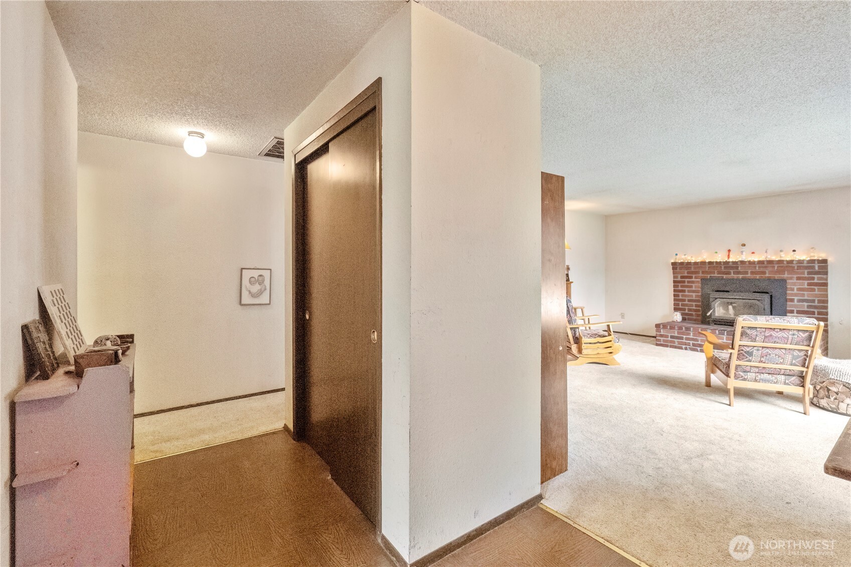 419 Ne Conifer Drive Property Photo 3