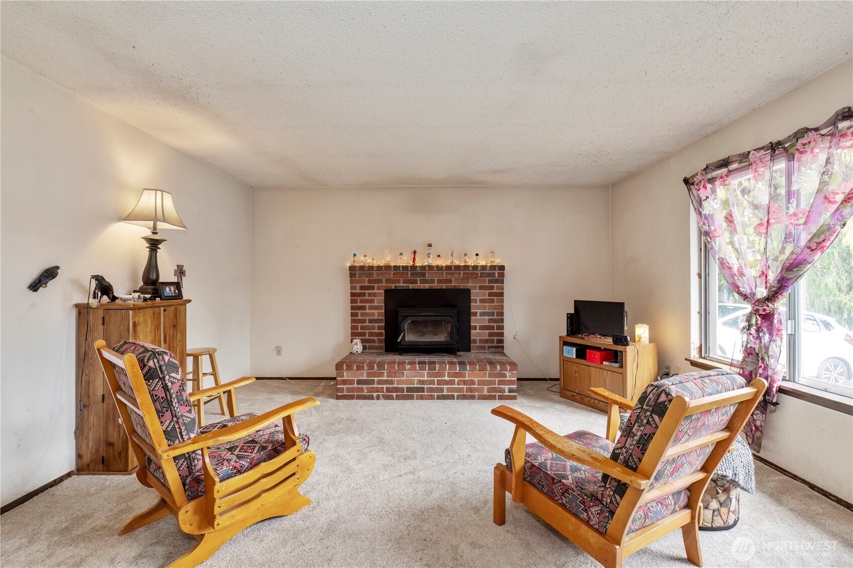 419 Ne Conifer Drive Property Photo 4