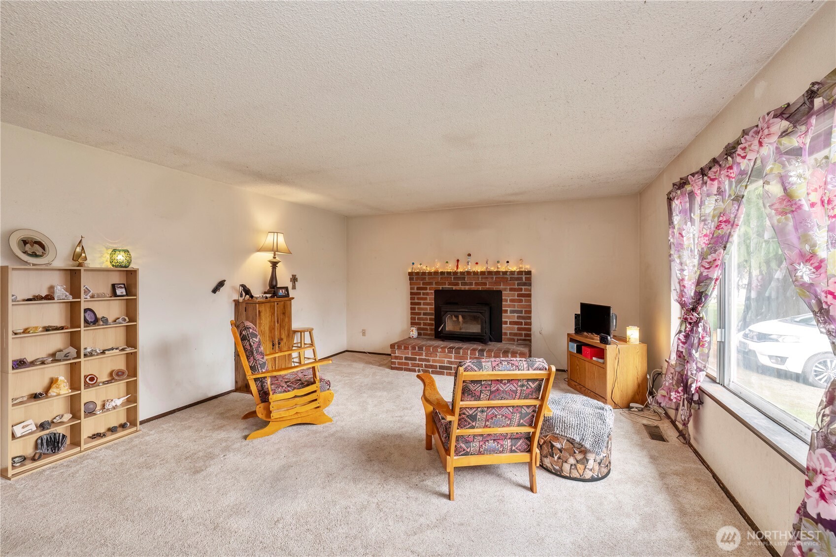 419 Ne Conifer Drive Property Photo 7