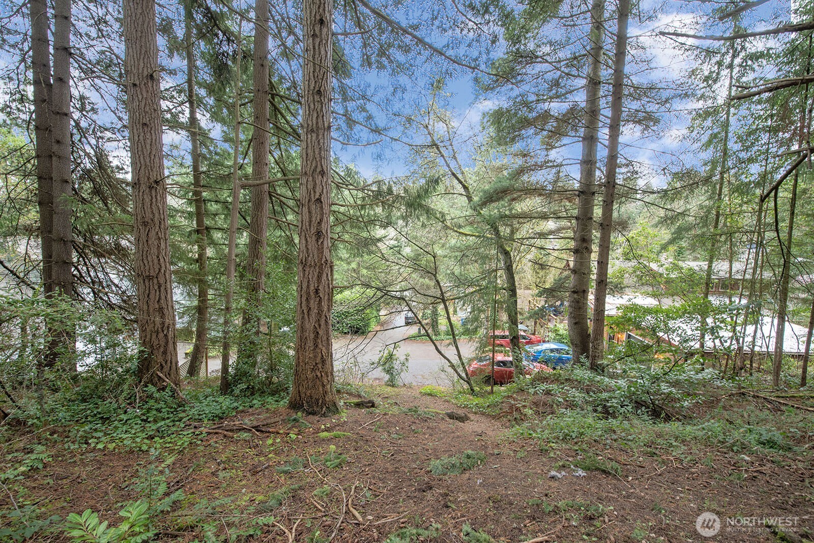 516 N 178th Court Property Photo 4