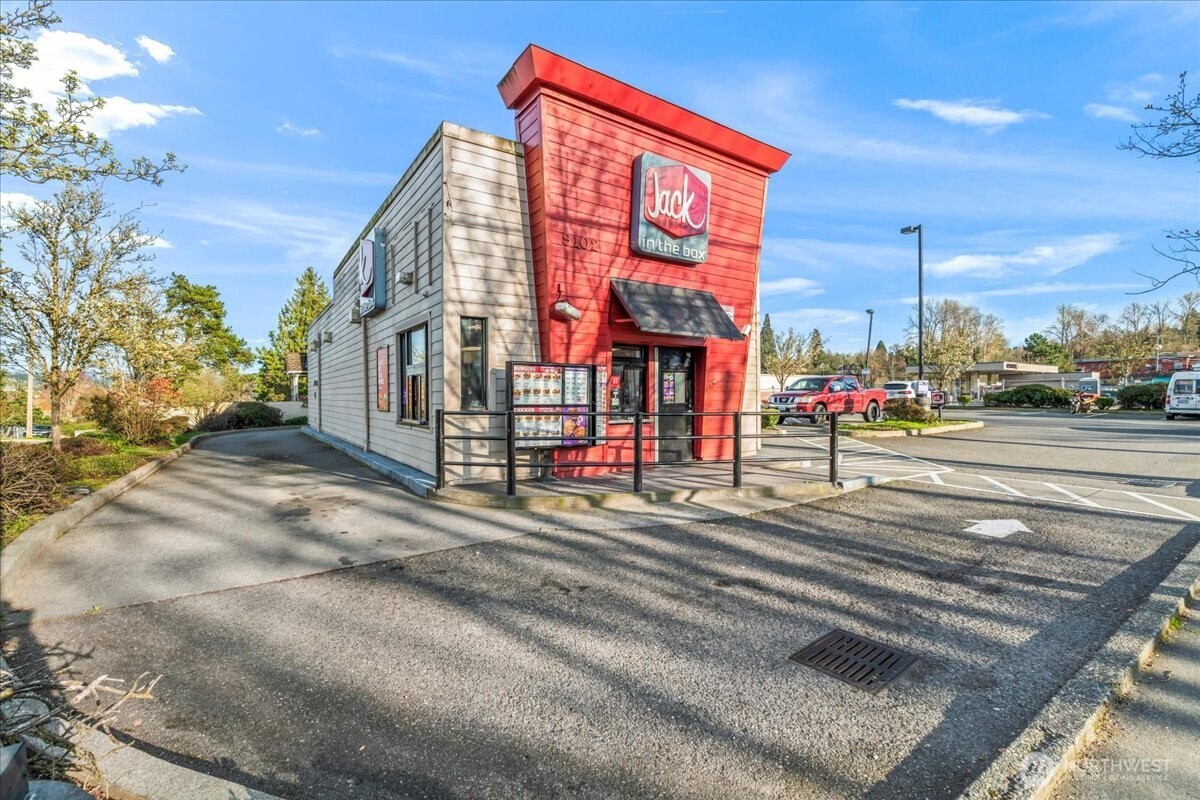 9102 Rainier Avenue Property Photo