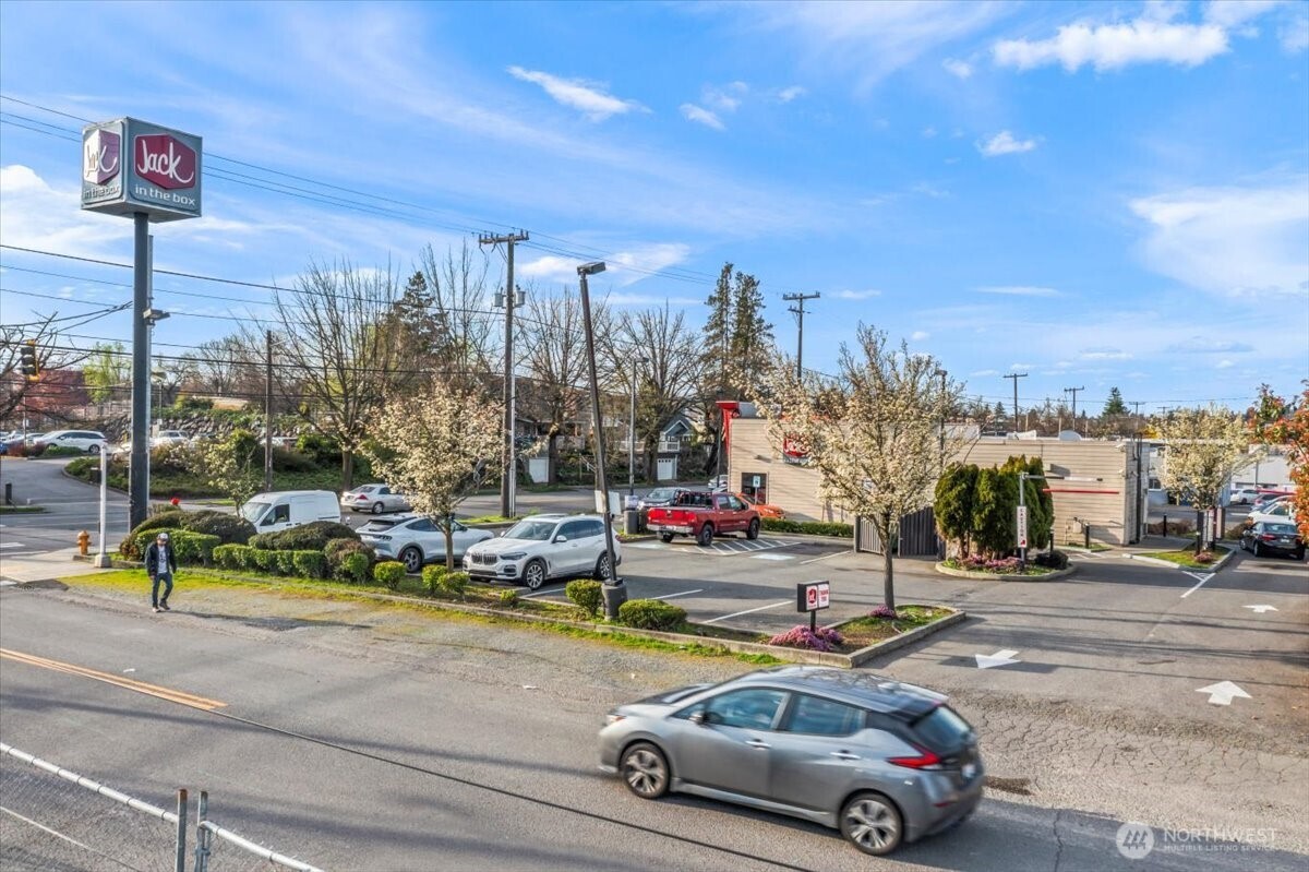9102 Rainier Avenue Property Photo 5