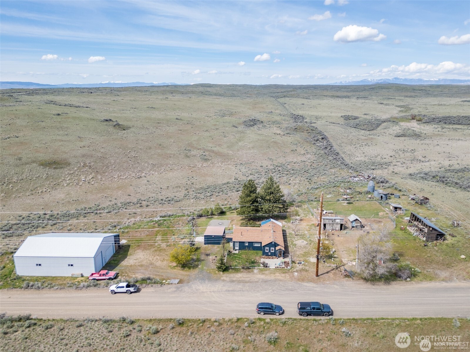 925 Nw Road B Property Photo 1