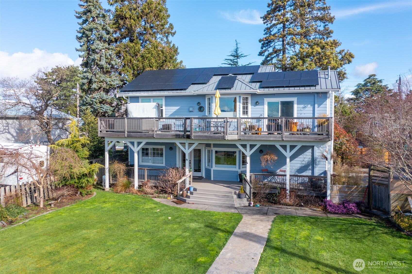 649 Marine Drive Property Photo