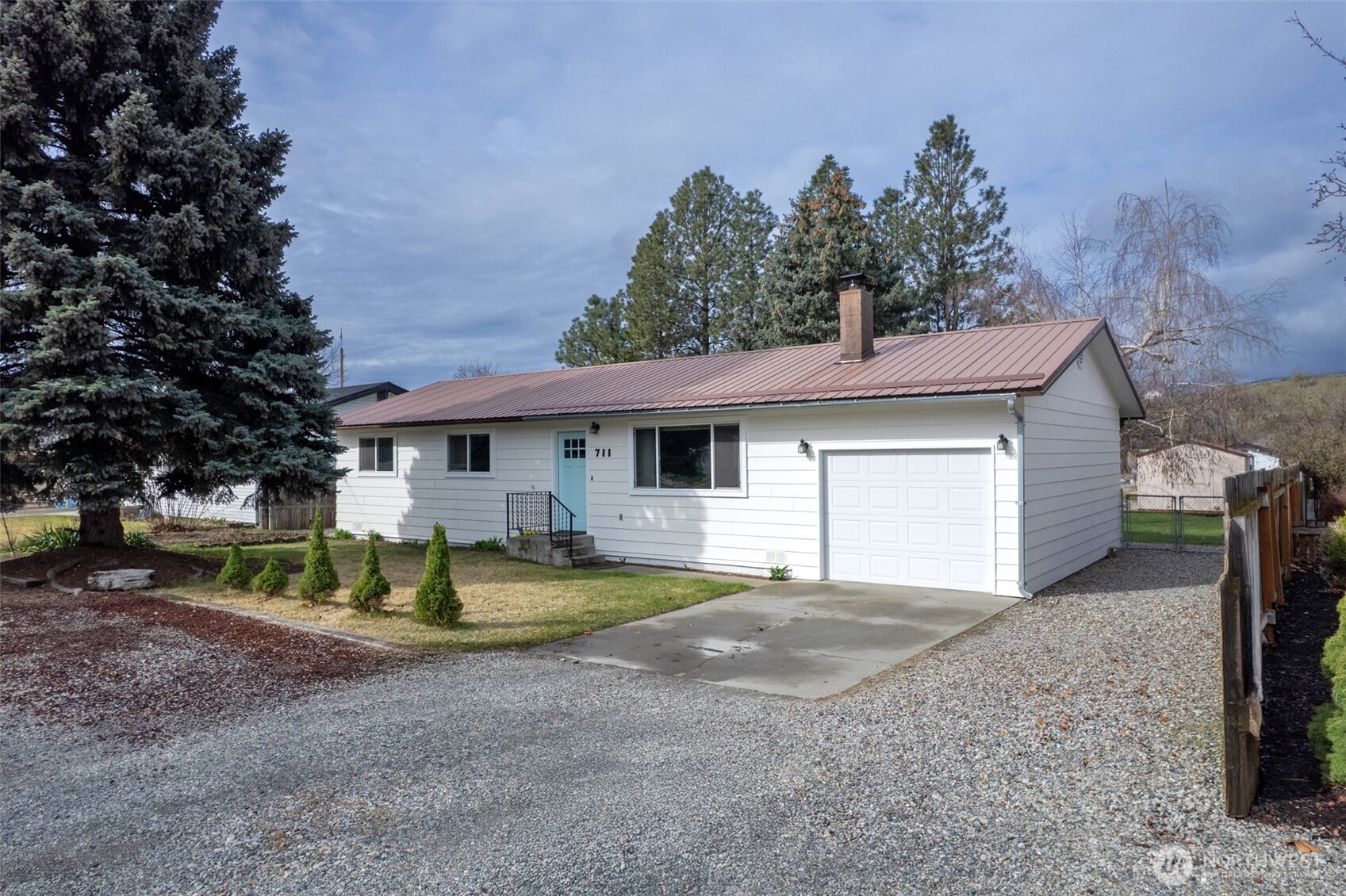 Omak High Real Estate Listings Main Image