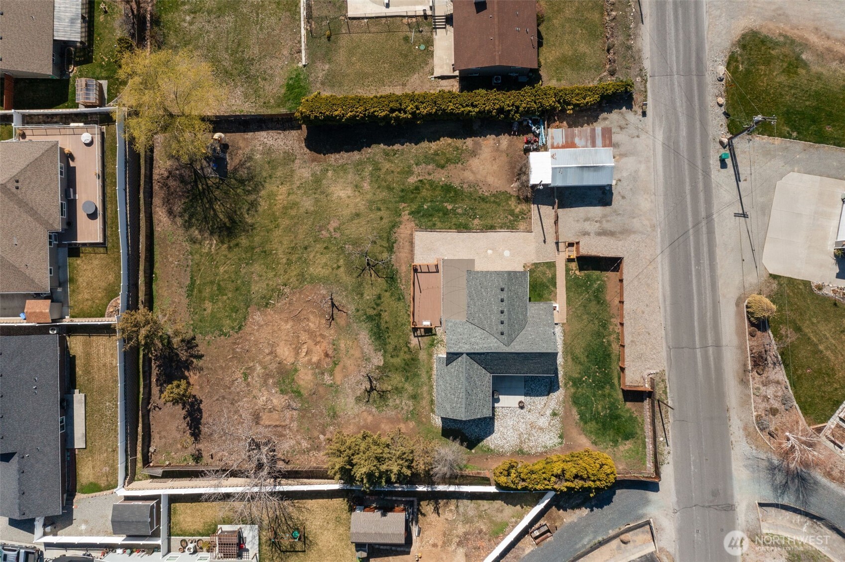 609 S Iowa Avenue Property Photo 2