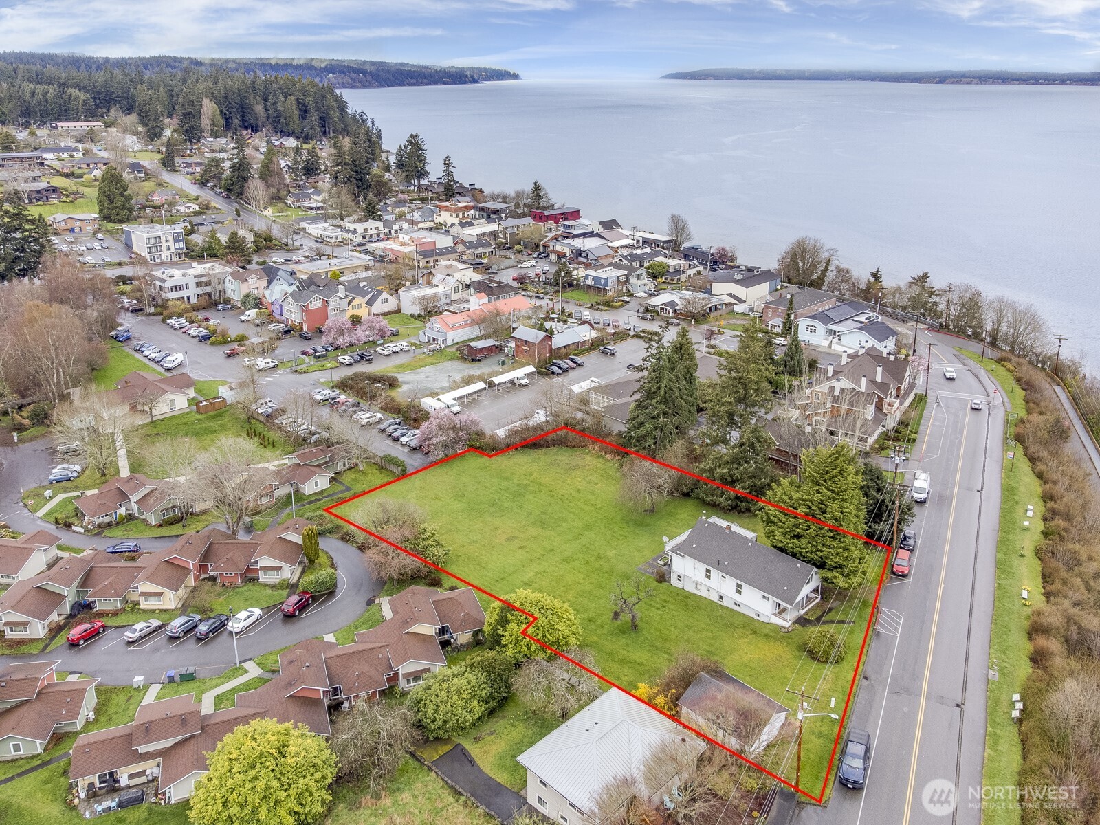 249 Cascade Avenue Property Photo 1