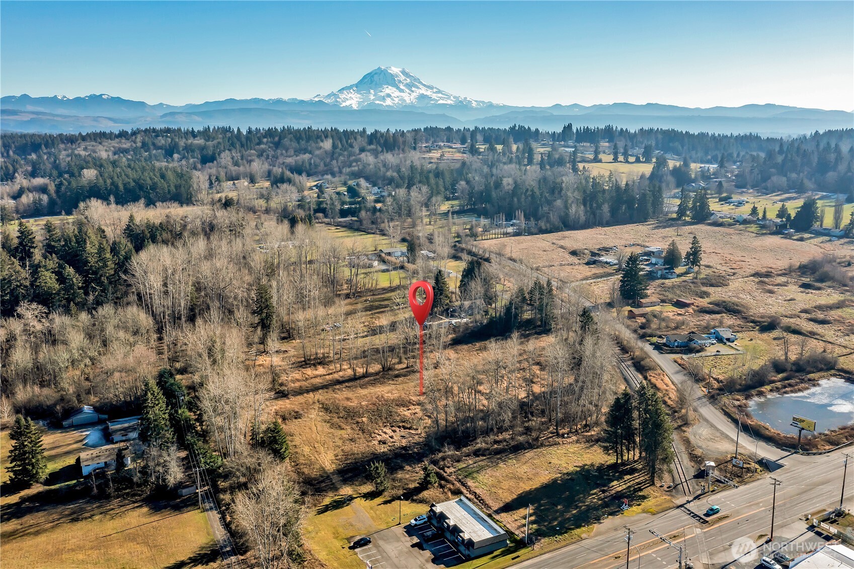 22811 Meridian Avenue Property Photo 8