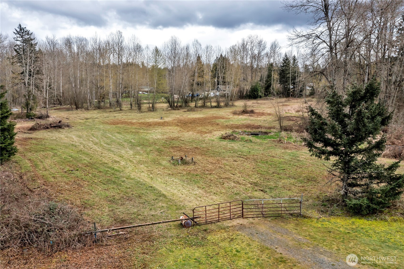 22811 Meridian Avenue Property Photo 15