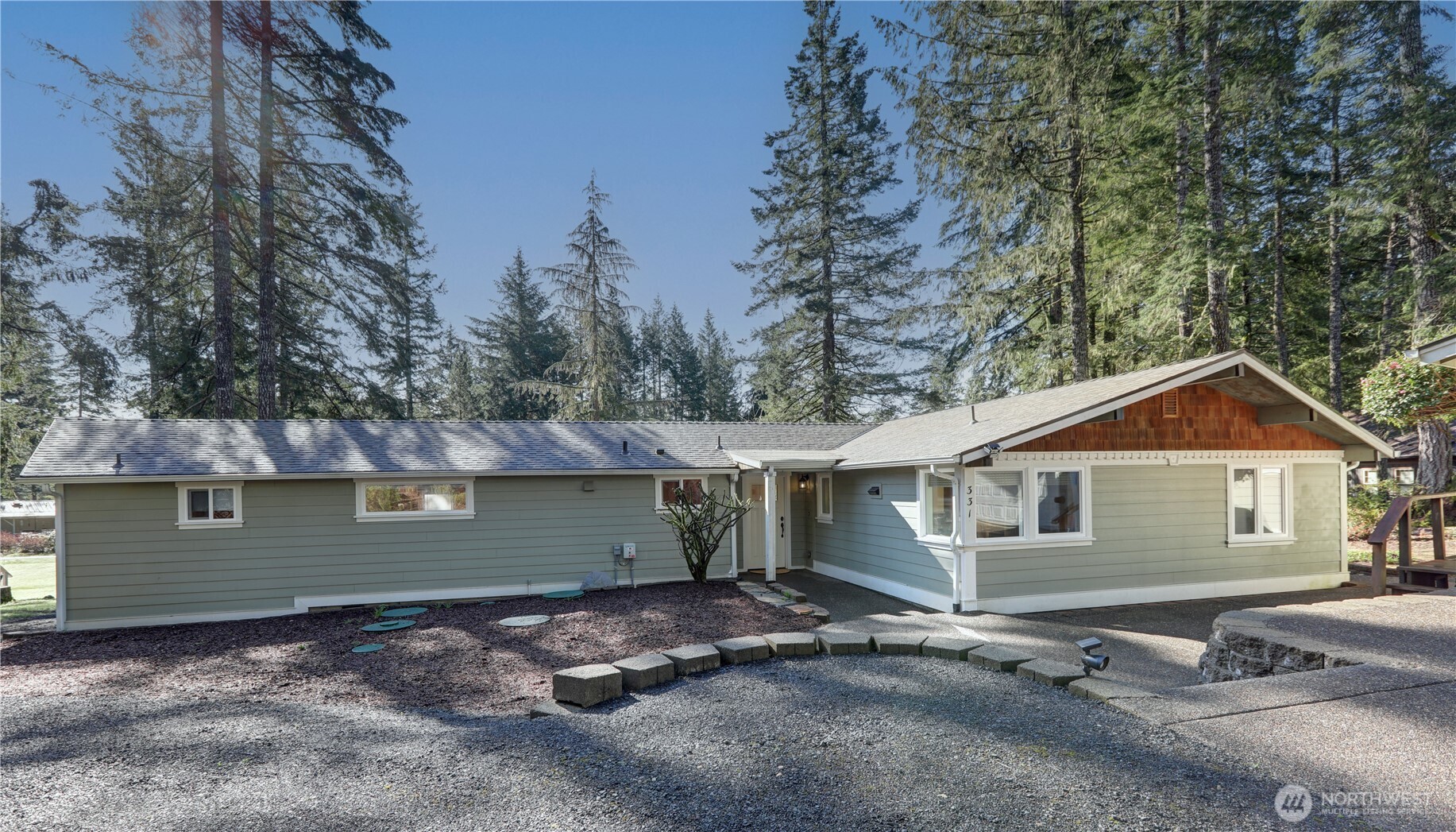 331 E Jack Pine Lane Property Photo