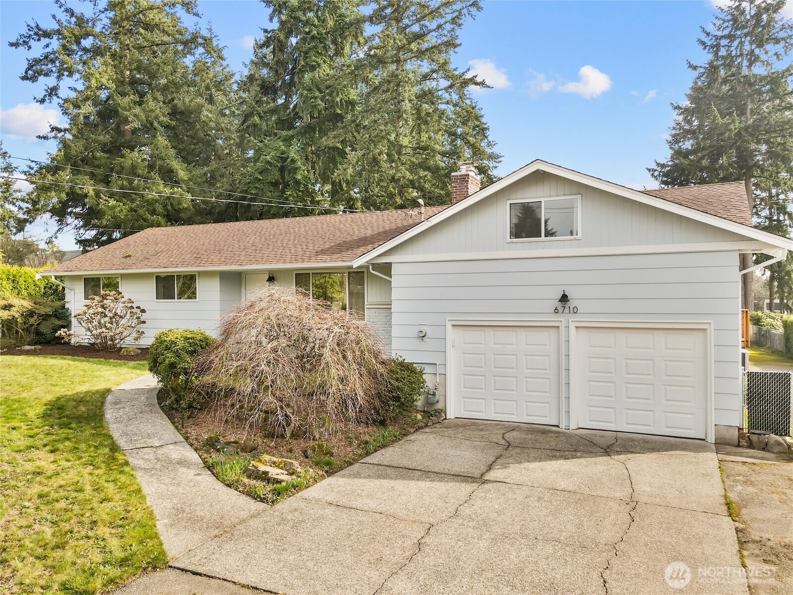 6710 96th Street Property Photo 2