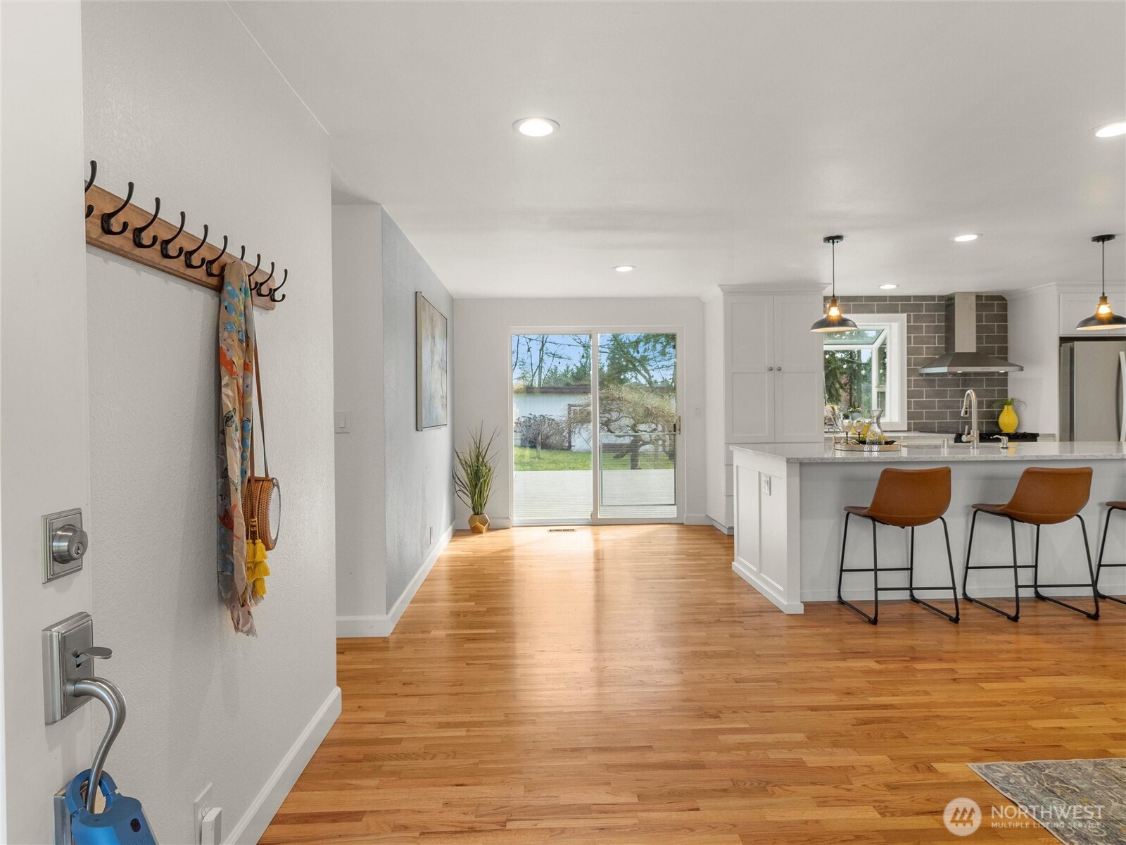 6710 96th Street Property Photo 4