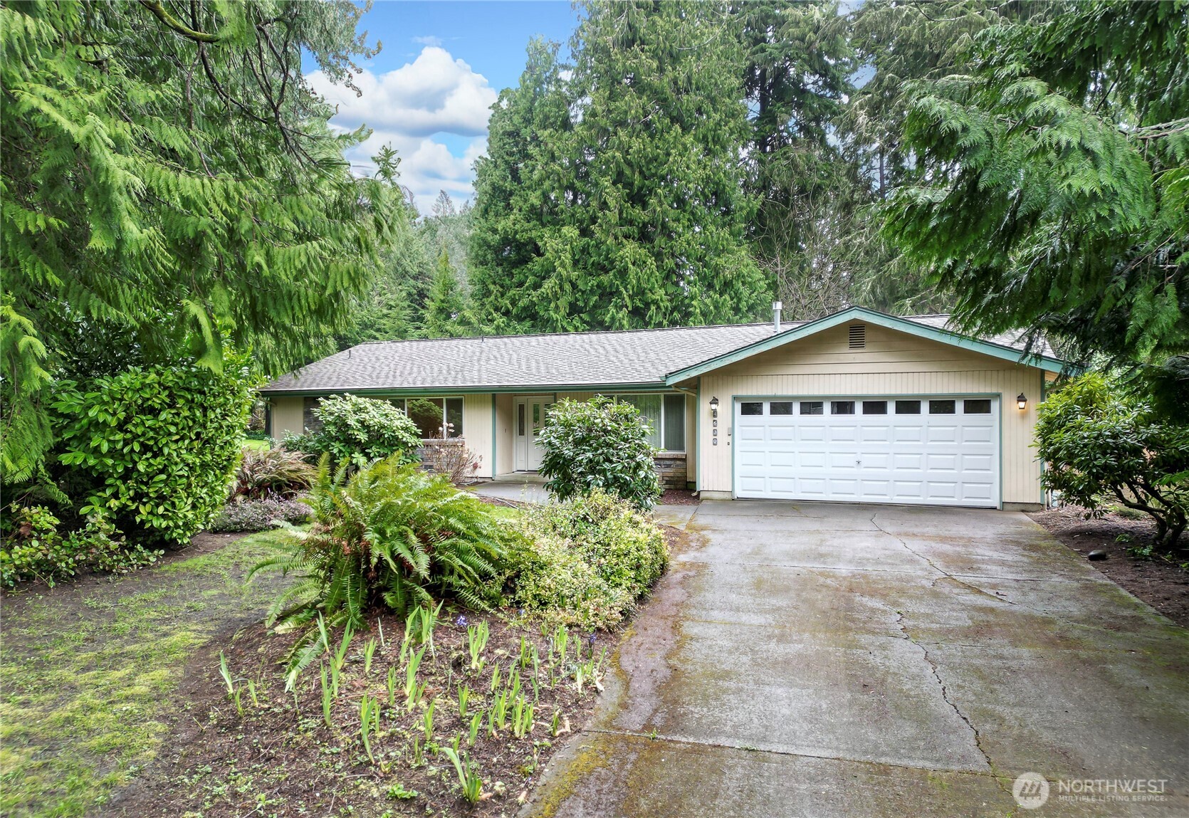 4630 Claridge Drive Property Photo