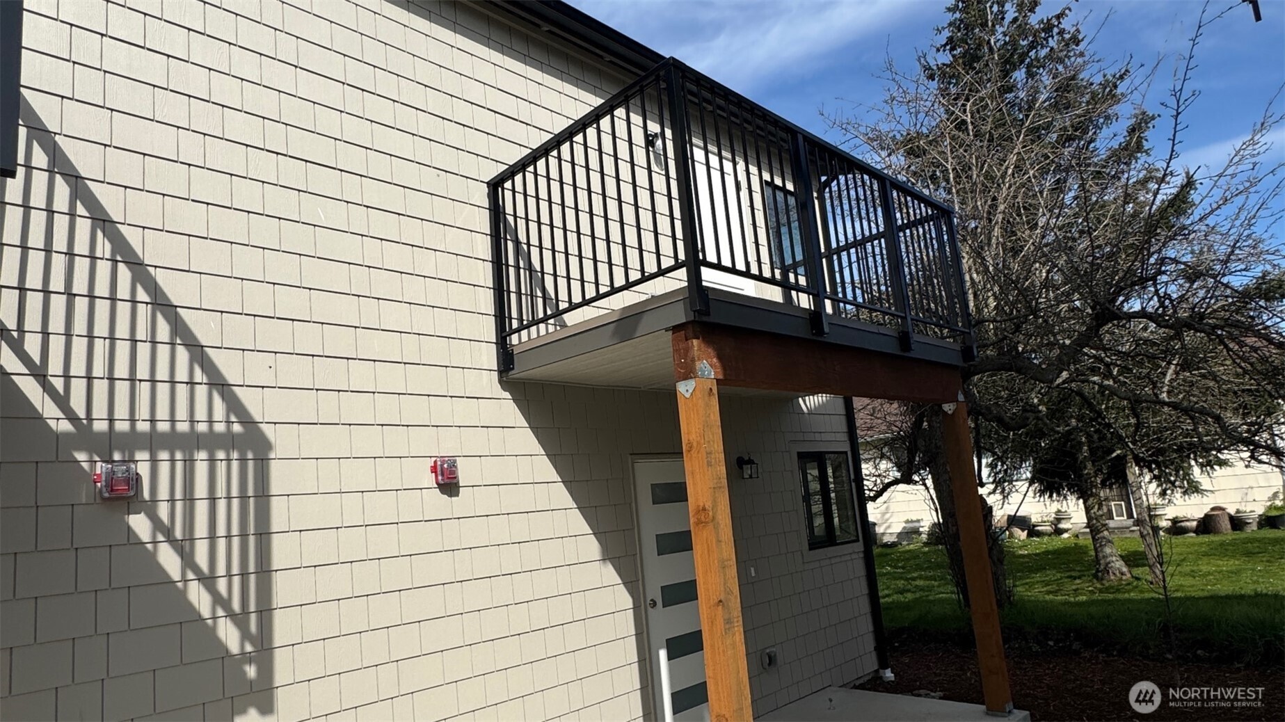 Oak Harbor Real Estate Listings Main Image