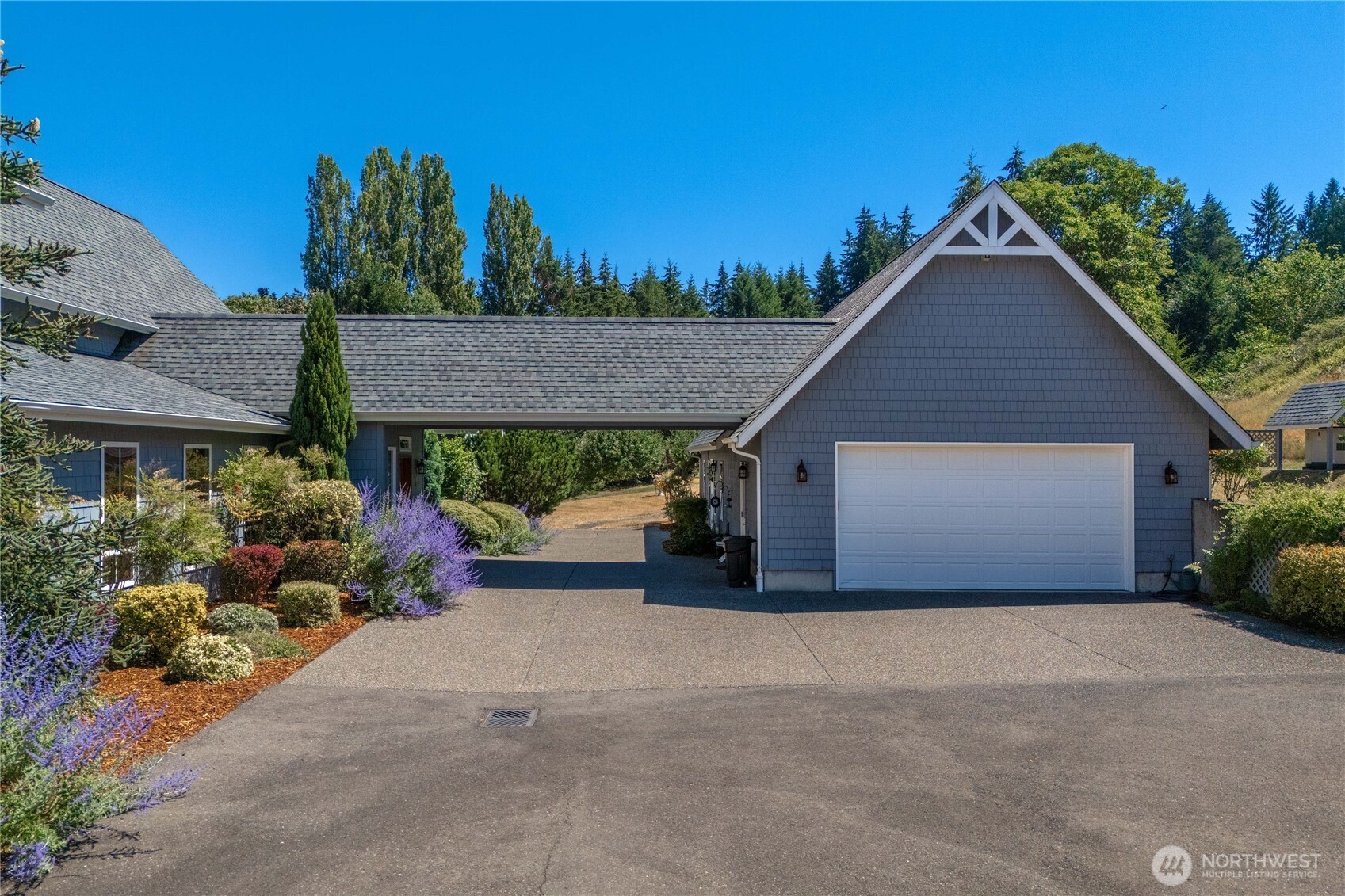 110 E Smith Cove Way Property Photo 7