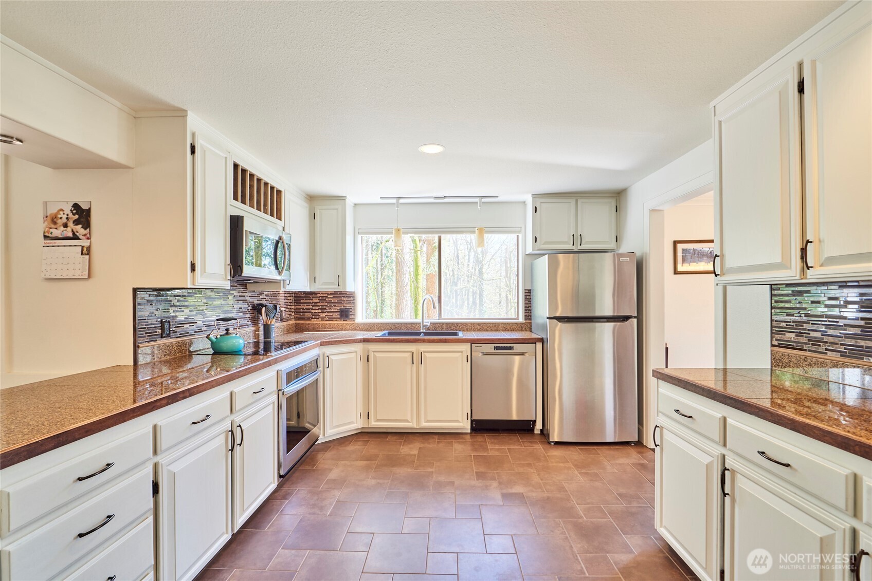15028 245th Avenue Property Photo 4