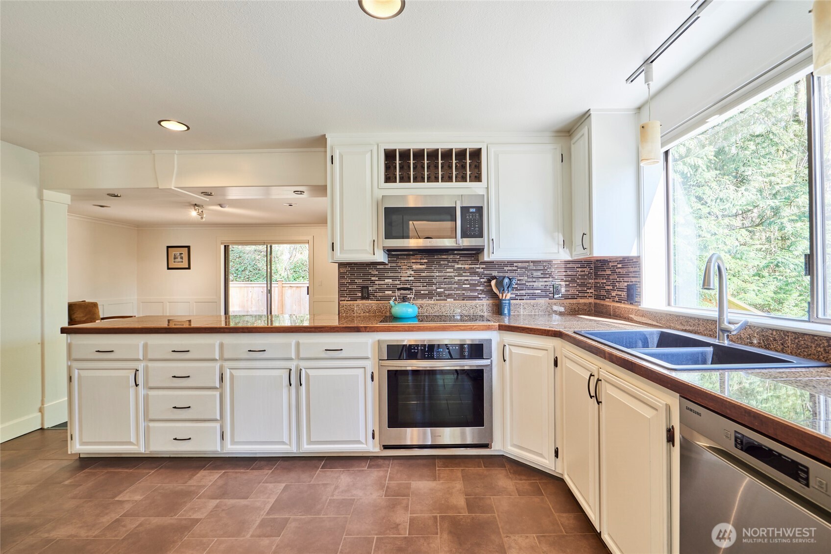 15028 245th Avenue Property Photo 6