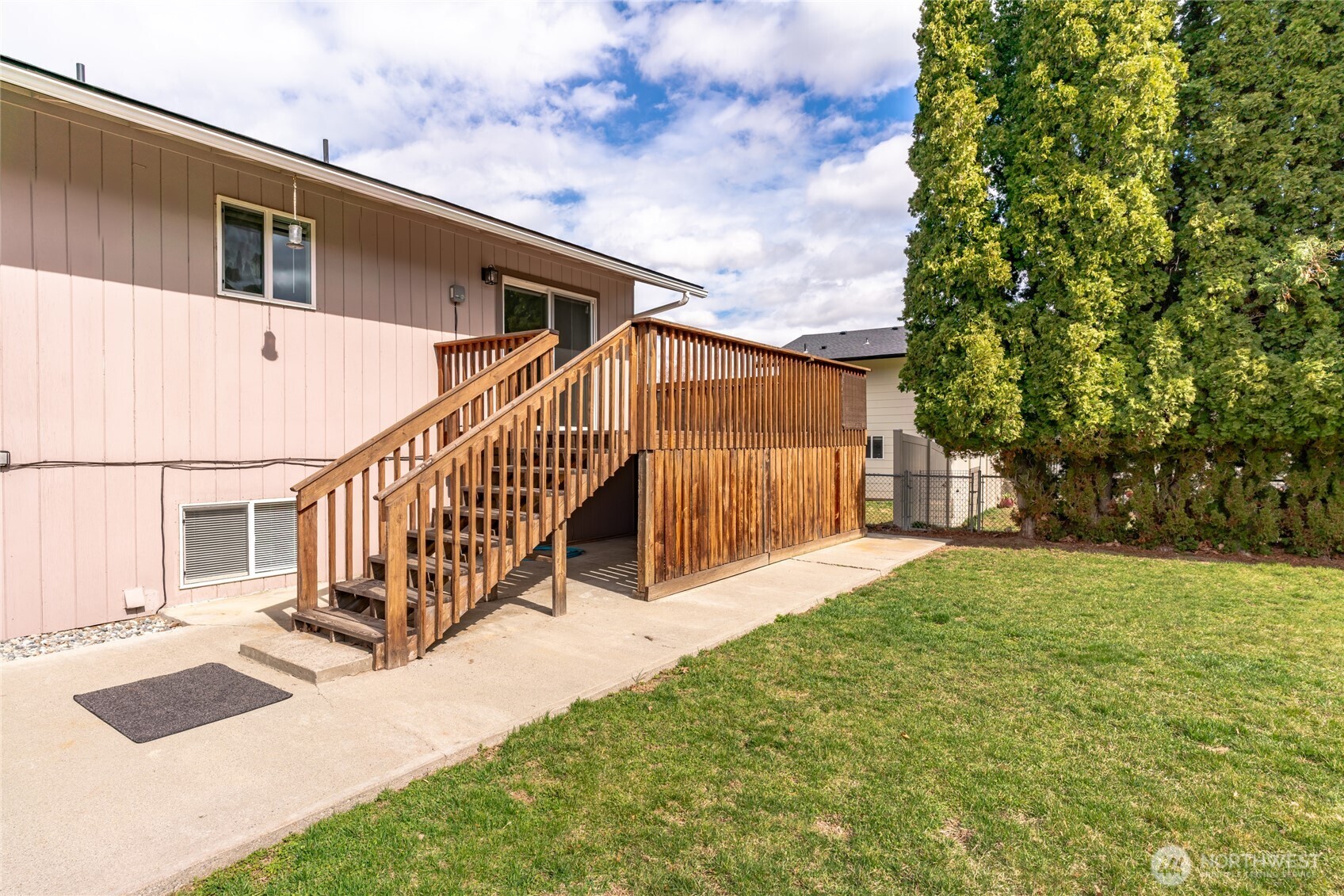 1701 Madison Street Property Photo 8