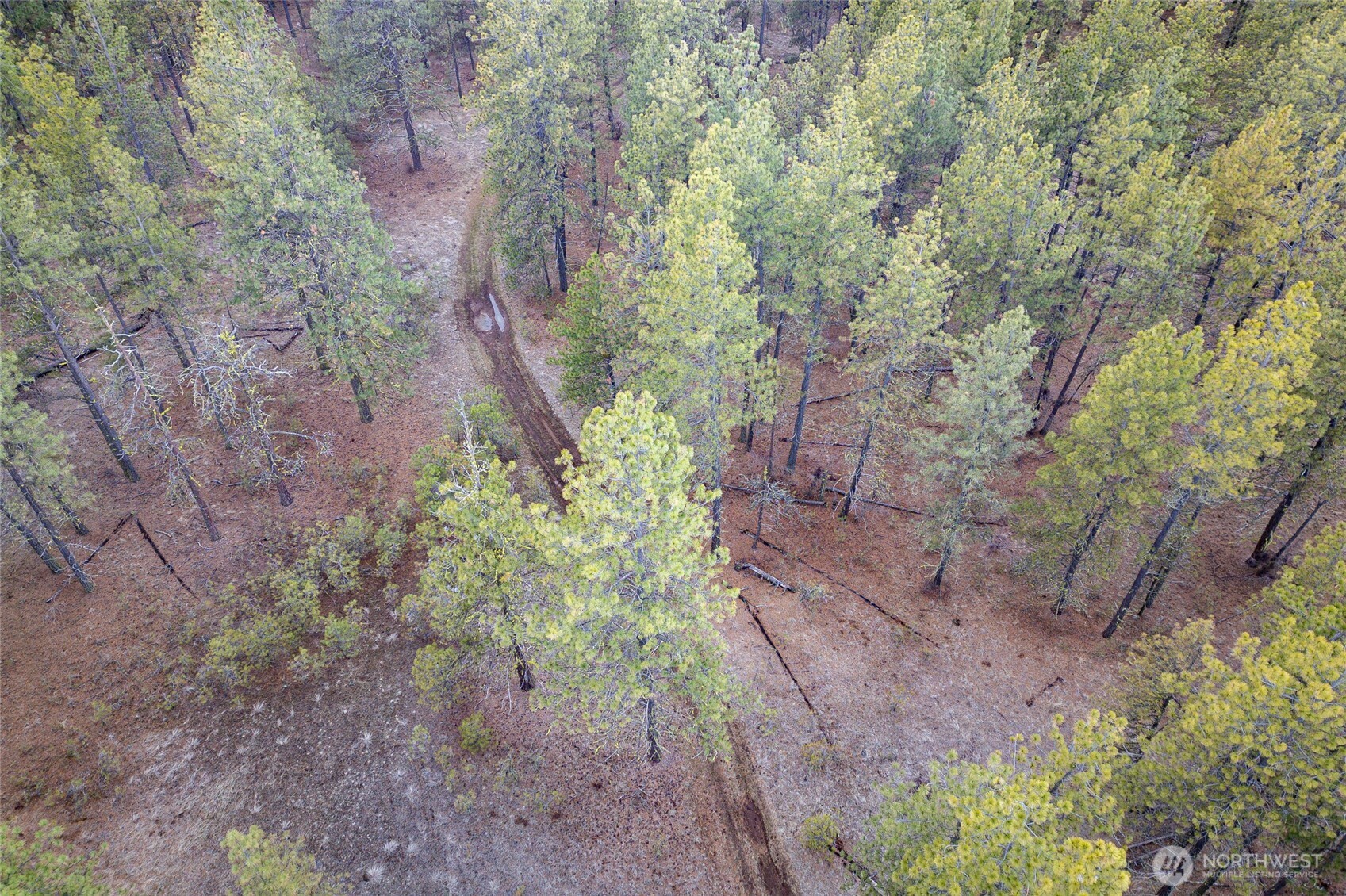 8700 Stangland Property Photo 11