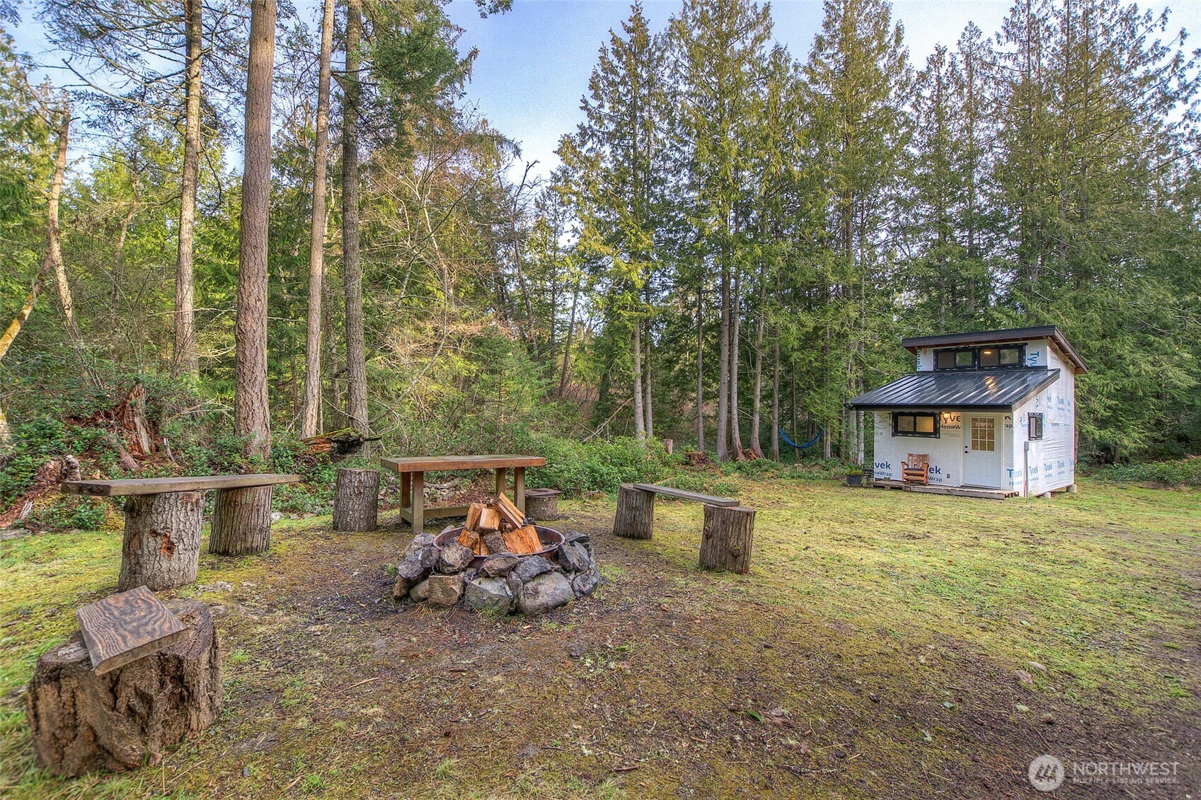 1536 Neck Point Road Property Photo 8
