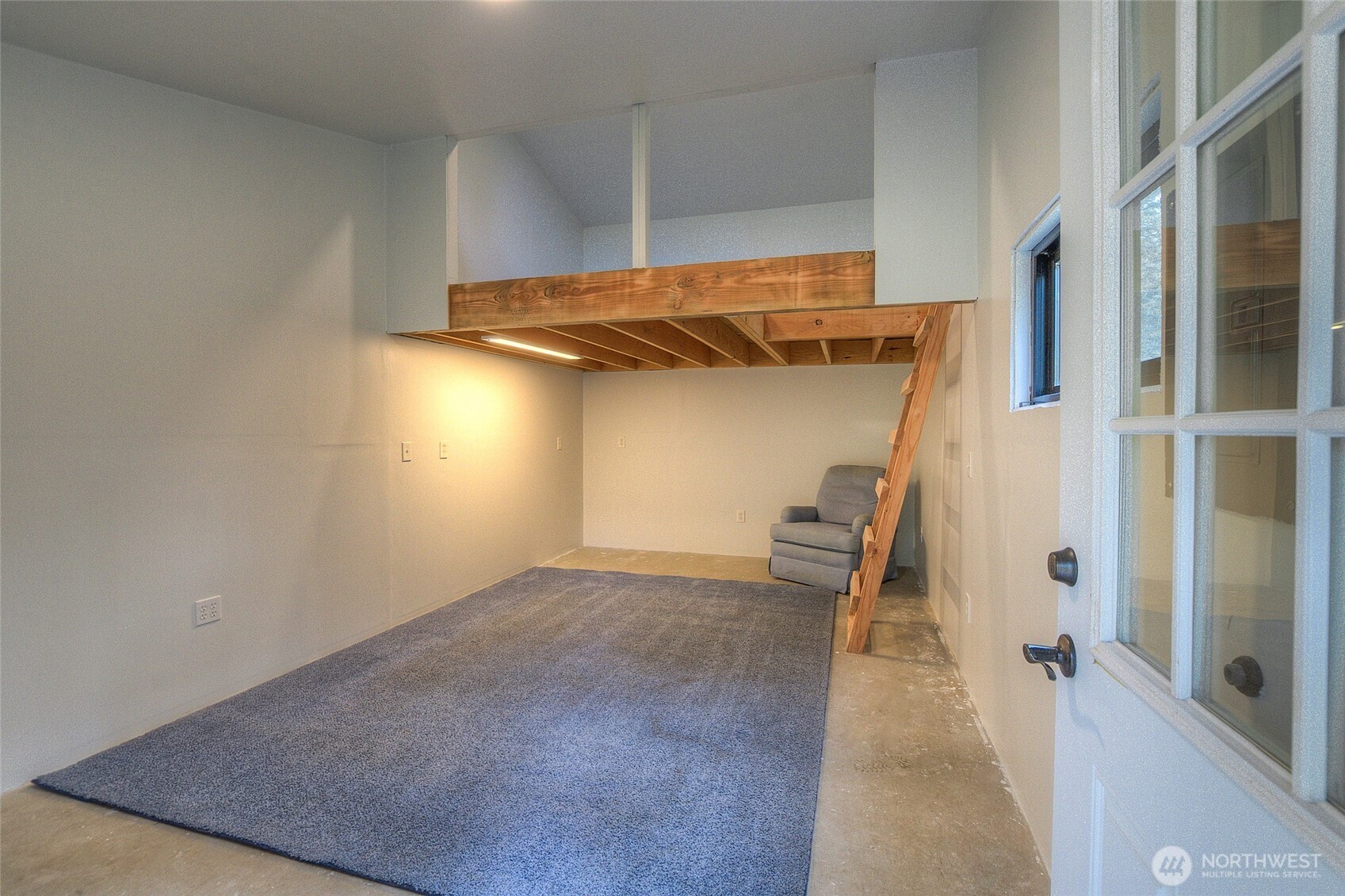 1536 Neck Point Road Property Photo 13