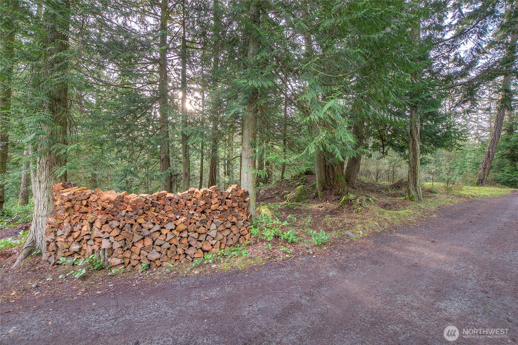 1536 Neck Point Road Property Photo 14
