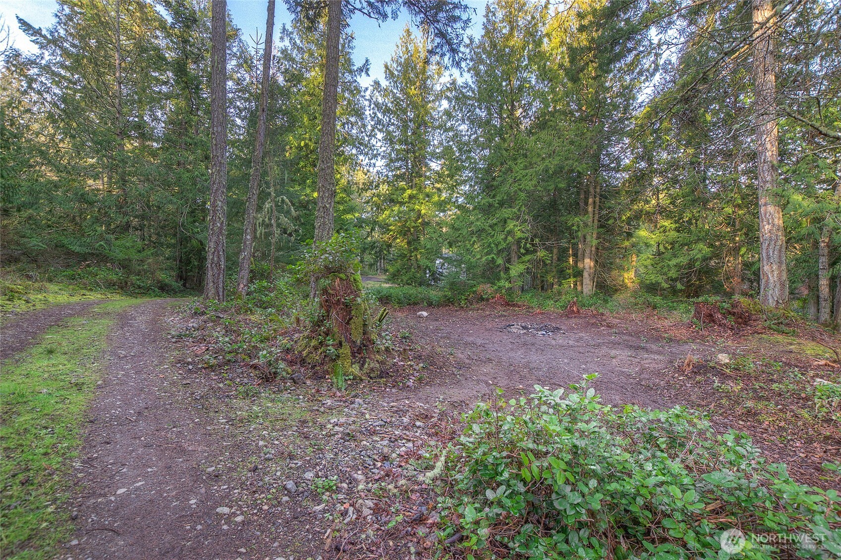 1536 Neck Point Road Property Photo 21