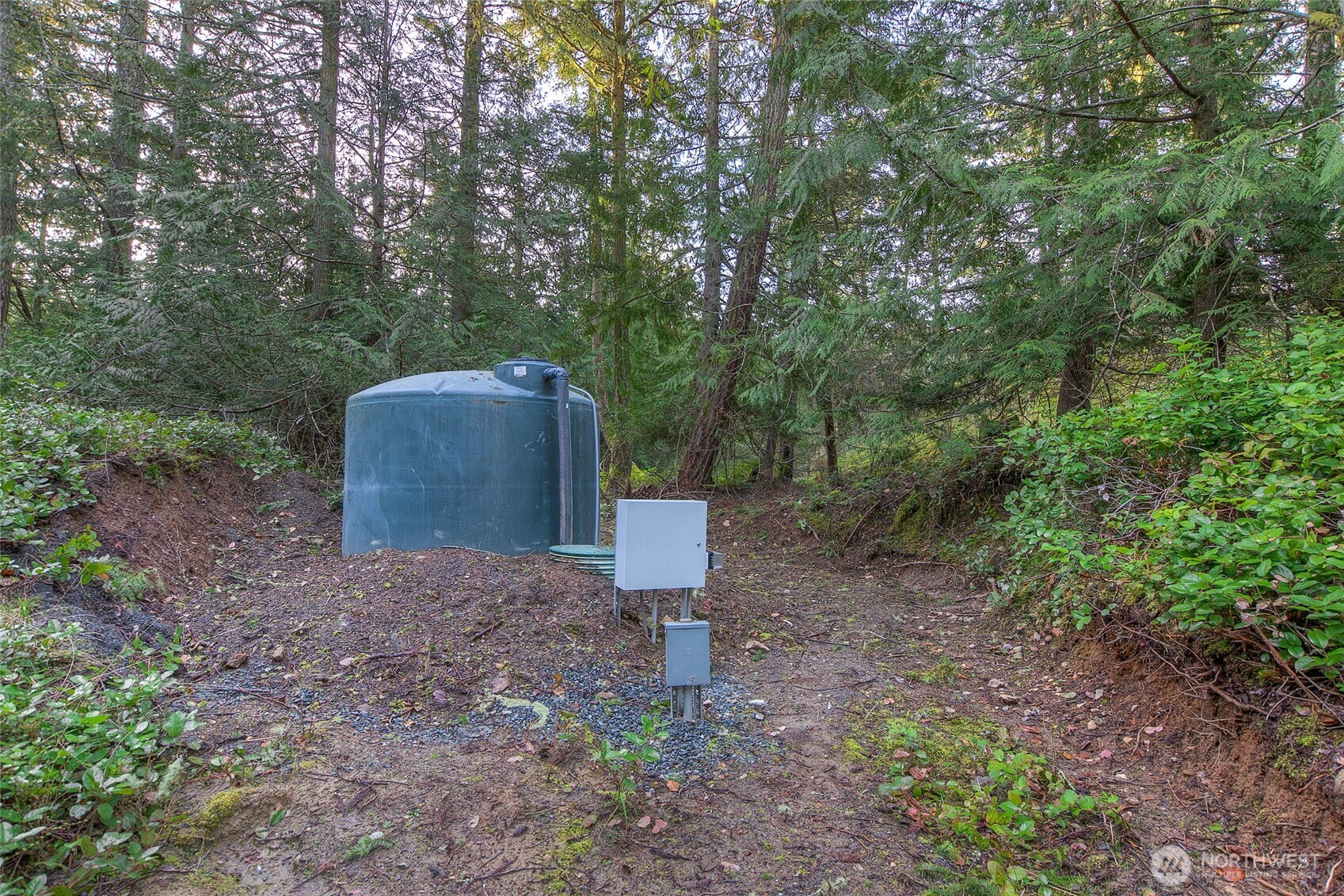 1536 Neck Point Road Property Photo 22