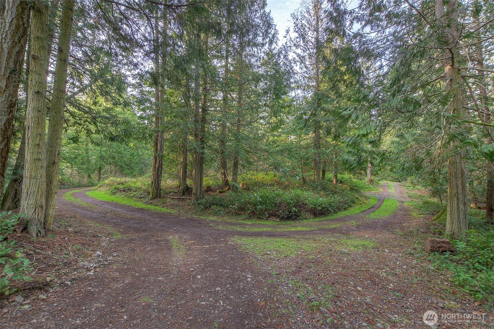 1536 Neck Point Road Property Photo 26