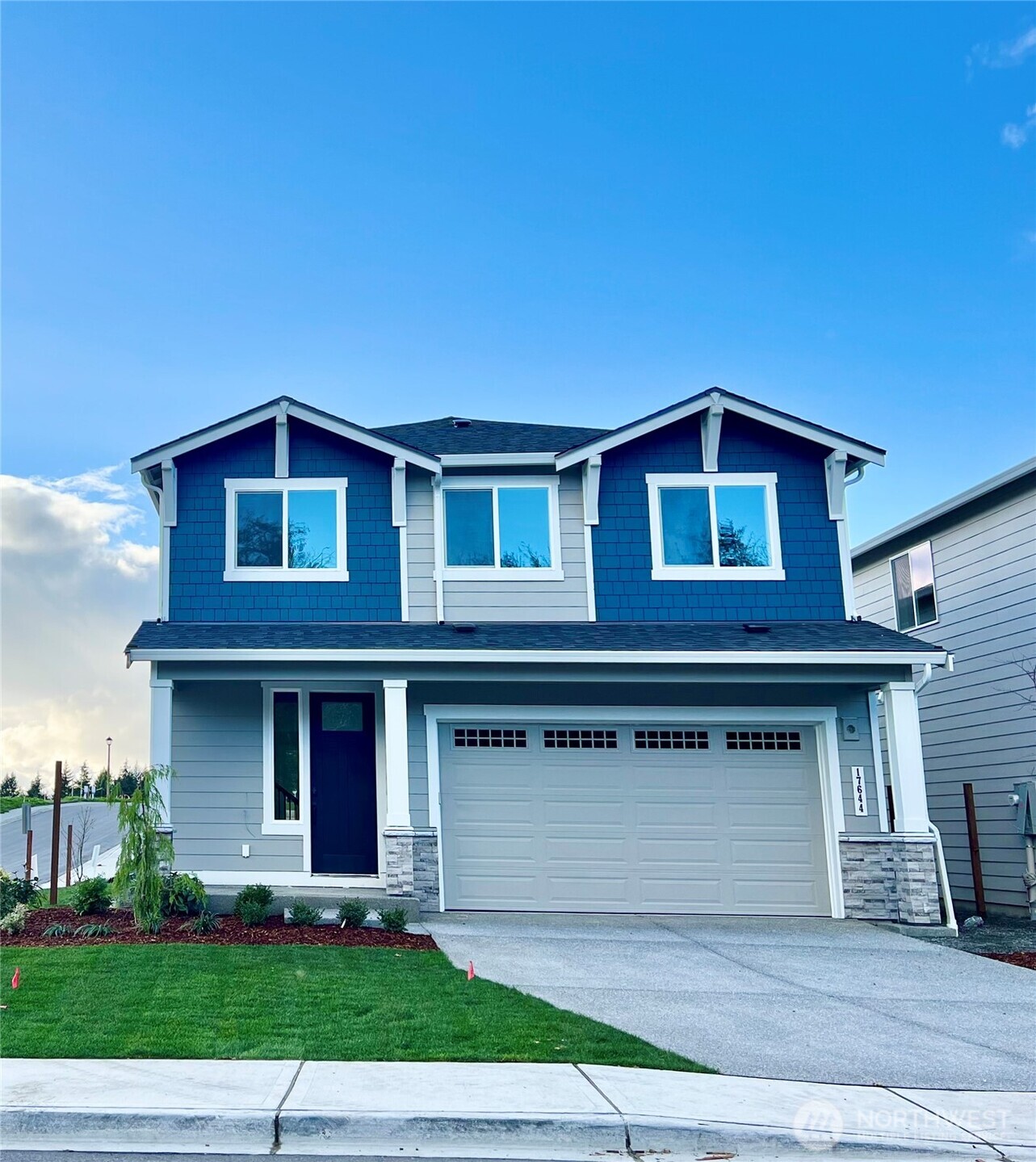 17590 Ne Midnight Sun Loop 13 Property Photo